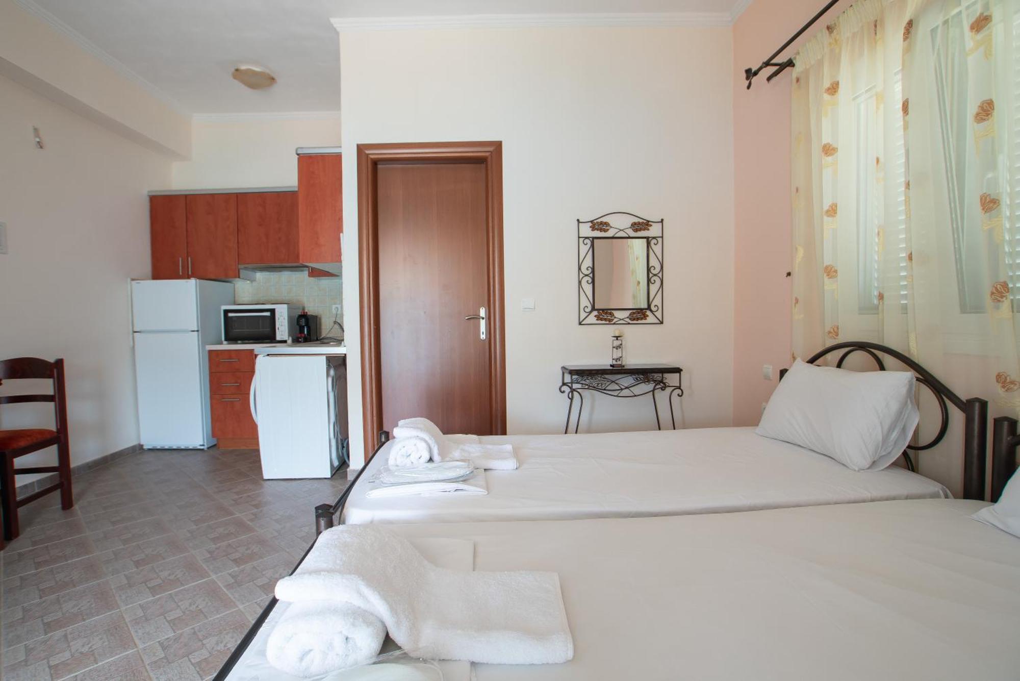 Pigeon House Apartment Plataria Exterior photo